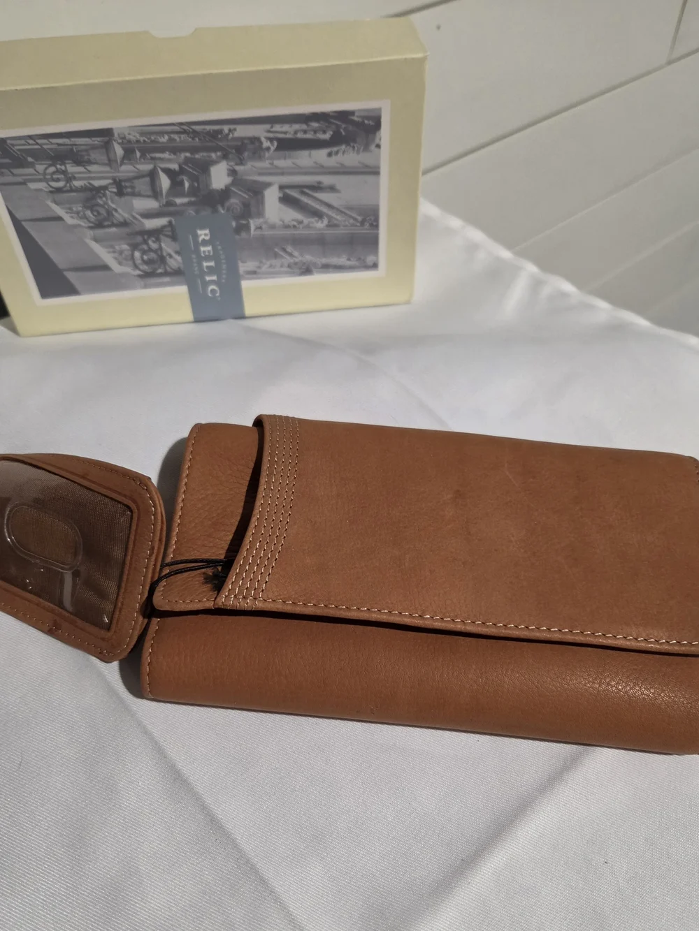 *NWT* Women's Leather Wallet Clutch - Tan